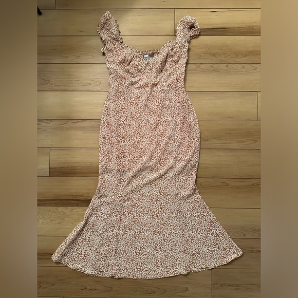 Princess Polly Just Like Heaven Midi Dress - Picture 3 of 5